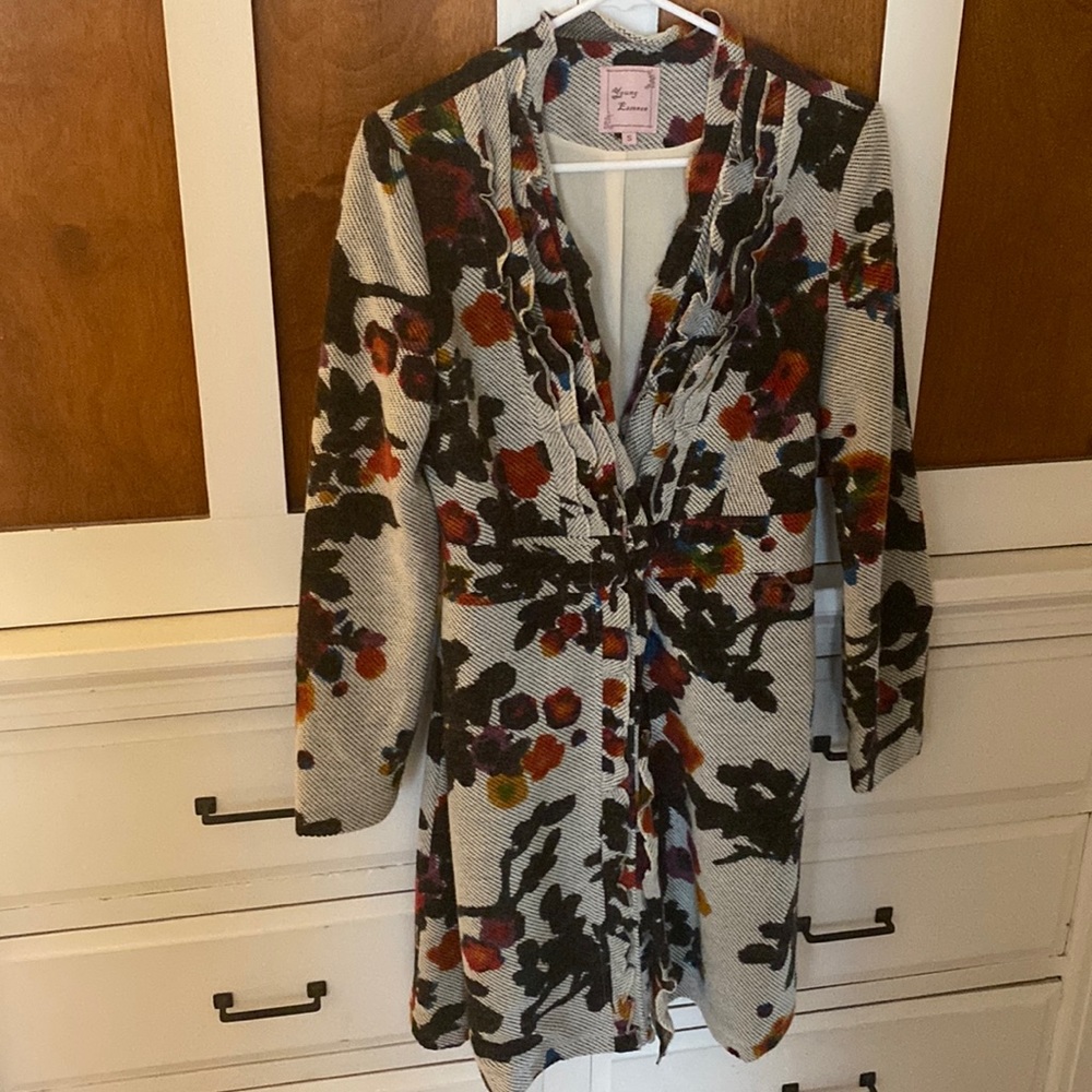 Beautiful jacket/sweater